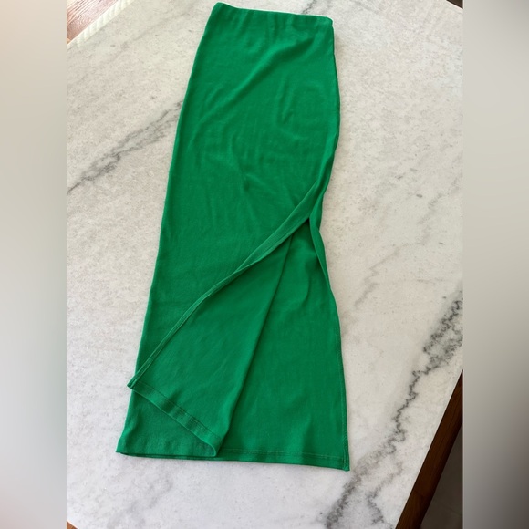 Miss Mosa Green Knit two-piece long skirt and top set! New no tags! Size small! - Picture 5 of 5